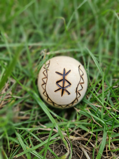 Baumkugeln mit Binderune