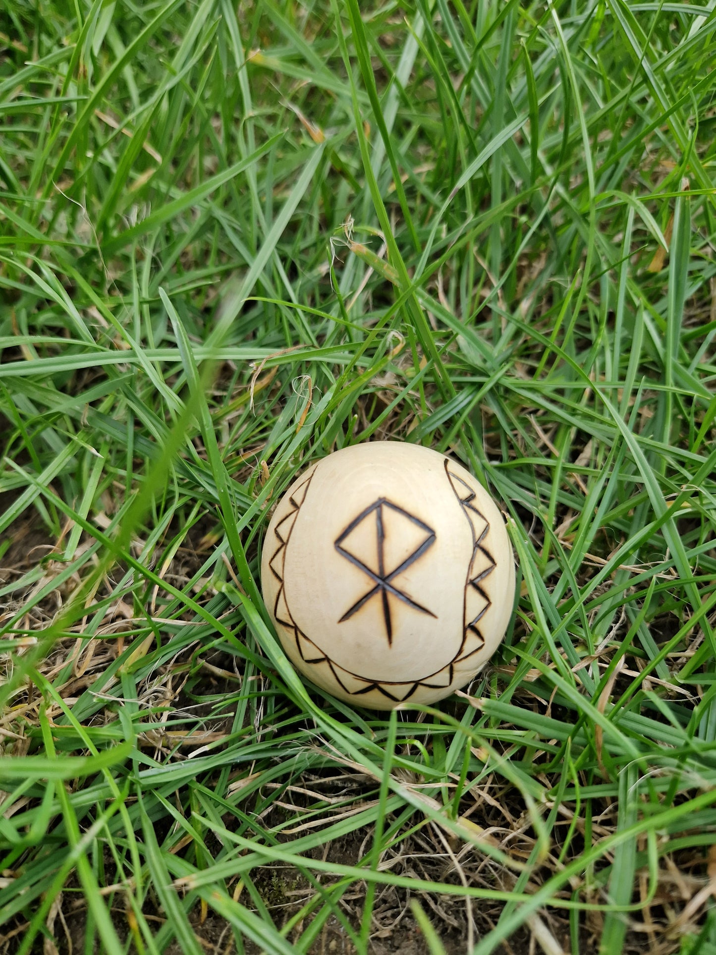 Baumkugeln mit Binderune